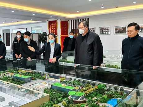 河南省科技厅副厅长何守法一行莅临郑州鼎盛考察调研