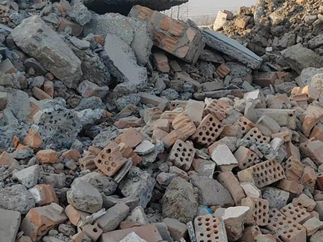 建筑废料再生资源利用加工厂